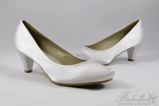 Fehér szatén menyasszonyi cipő- alacsony sarokkal - 38