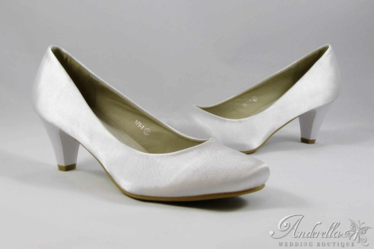 Fehér szatén menyasszonyi cipő- alacsony sarokkal