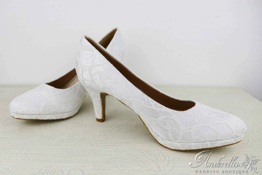 Csipke menyasszonyi cipő - kényelmes sarokkal - 39