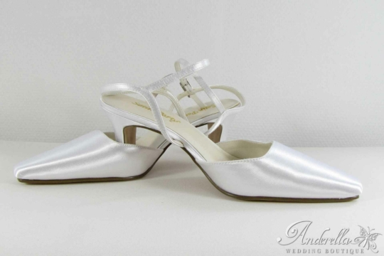 Exkluzív menyasszonyi cipő szandál - pántos