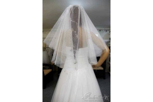 Vágott végű kristálytüll menyasszonyi fátyol - rövidebb fehér színű