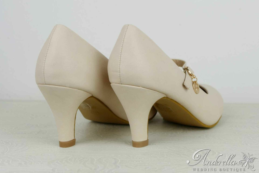 Ekrü színű menyasszonyi cipő - keresztpántos
