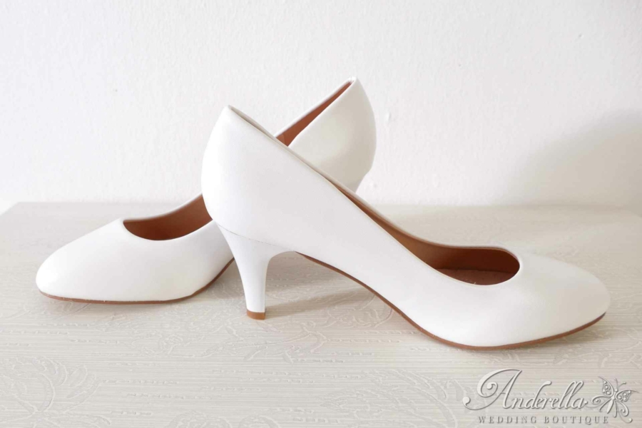 Bőrhatású zárt menyasszonyi cipő - fehér