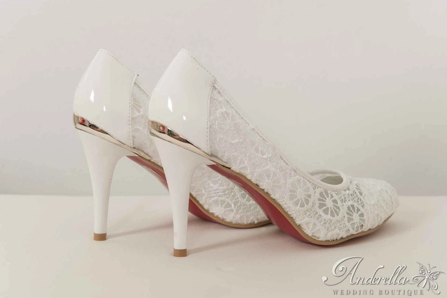 Csipke menyasszonyi cipő - 39