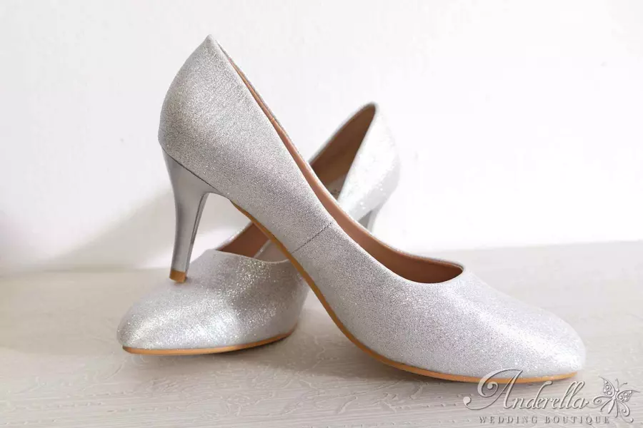 Ezüst csillámporos alkalmi cipő - 35