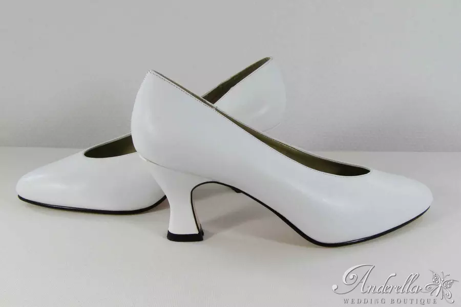 Bőr menyasszonyi cipő középmagas sarokkal - 385
