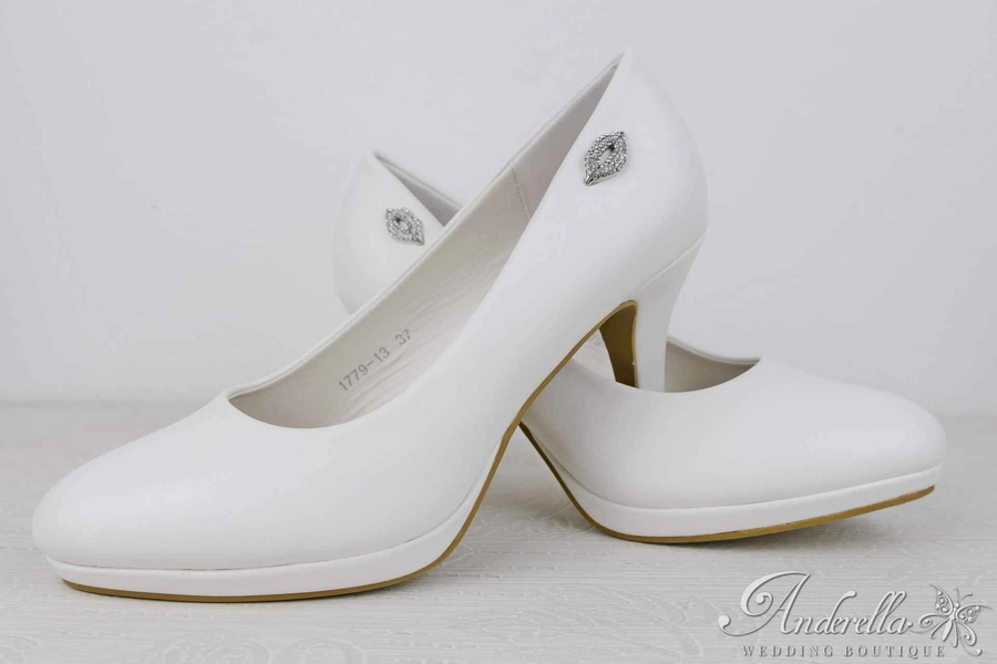 Menyasszonyi cipő - csók szimbólummal - 36