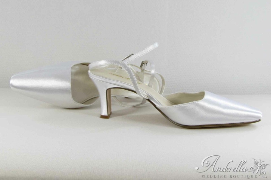 Exkluzív menyasszonyi cipő szandál - pántos