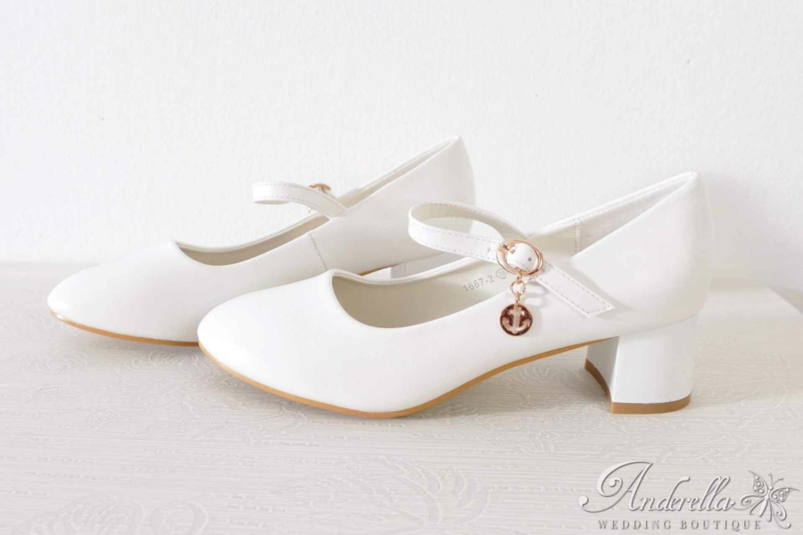 Keresztpántos menyasszonyi cipő