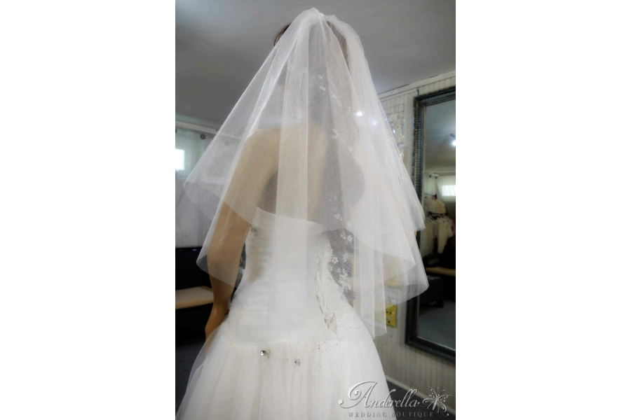 Vágott végű kristálytüll menyasszonyi fátyol - rövidebb fehér színű