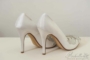 Kép 2/2 - Ezüst díszítésű exkluzív menyasszonyi cipő
