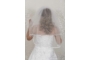 Kép 2/2 - Szatén szalaggal szegett menyasszonyi fátyol, rövidebb, hófehér